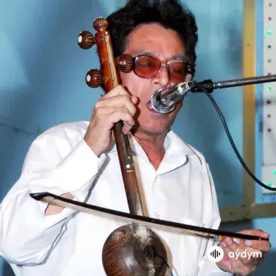 Rejep Ulugow - Näzli ýar