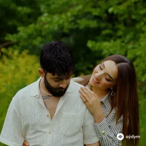 Masamda Resmin - & Nezaket Kuş