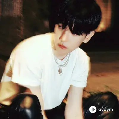 Baekhyun  - Pineapple Slice