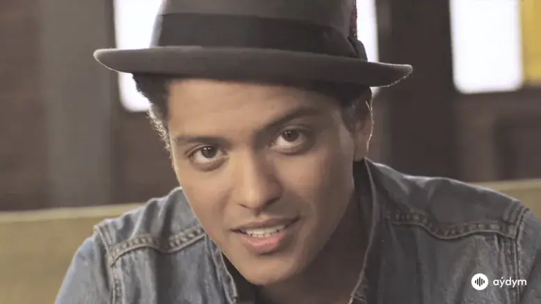 Just The Way You Are (Official Music Video)