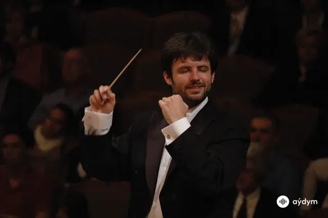 Łukasz Borowicz